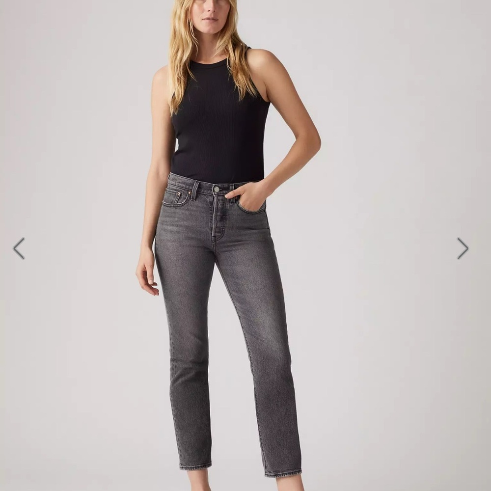 Levi's Black Wedgie Skinny Jeans Sleek and Stylish